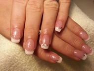 Best Nails - Cintia esküvői körme