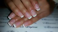 French Manicure 