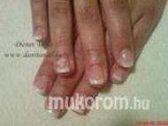 Best Nails - feher francia rovid porci virággal