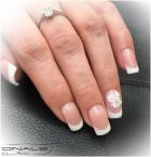 Best Nails - Zselés francia porcelán virággal