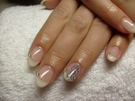 szórógyönggyel Tamarának lovagolni