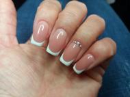 Best Nails - francia kövekkel