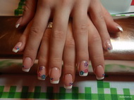 Best Nails - virágos