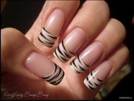 Best Nails - francia zebracsíkokkal