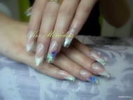 Kocka köröm porcelánból akvarellel