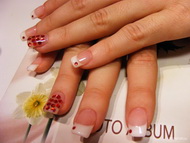 A gyűrűs ujj pirossal