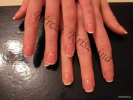 lenövésmentes francia körömerősítés