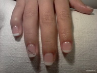 francia gél lakk diszitve