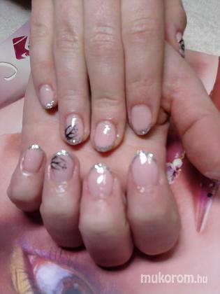 Pályi Andrea - Gel lakk - 2011-12-30 19:14