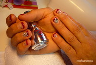 Bordó gél lakk virággal