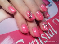 Bettinek ismét egy rózsaszín 