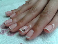 tűvel készült virág