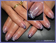 sötés és világos lila csíkokkal