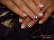 gél lakk akrillal díszítve