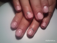 Dorina anyukájának