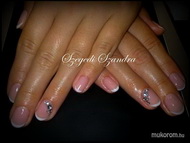 GelLac Swarovski kövekkel