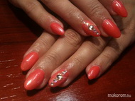 az új barackos gl műkörmön 