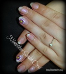 Best Nails - Nóri géllakkja akrilvirággal