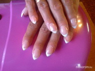 Muci barátnőm körme