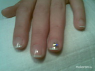 Manikűr francia lakkozással