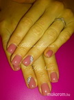 műköröm és gél lakk
