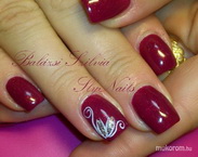 műköröm és gél lakk