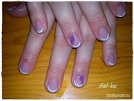 Timi első gél lakkja