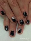 fekete gél lakk swarovskyval