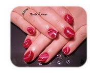 Gél lakk csíkosban