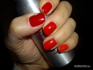 A piros 5 árnyalata rajtam