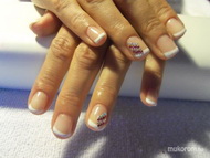 kövekkel díszítve