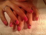Rózsaszín gél lakk