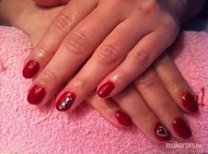 Best Nails - szivecskés géllakkos