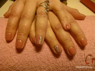 Dominikának gel lakk