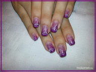 Egyszerű lila csillámos akrilos gél lakk