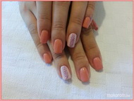 Gél lakk 37 és 32 rózsaszín kövekkel