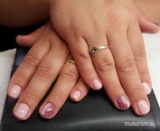 Pink géllakk csipkével