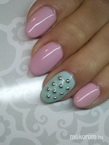 Best Nails - gél lak szegecsekkel