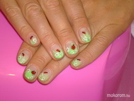 Lénának édes kis katicás