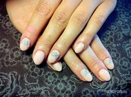 Púder színű swarovskival