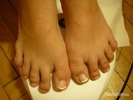 Best Nails - gél lakk lábra kővel