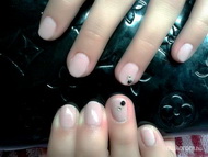 Best Nails - gél lakk swarovki kövekkel 