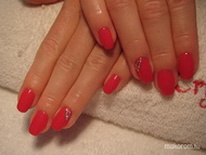 Piros gél lakk