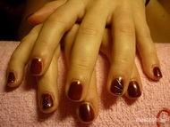 Best Nails - bordó fekete ezüst díszítéssel