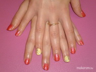 Melindának piros sárga csillagos