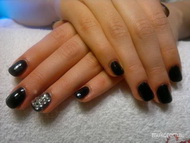 Best Nails - fekete köves