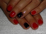 Ferrari feketével és swarovskival