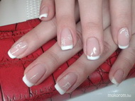 Niki hópihés körme