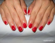 megint piros gél lakk 