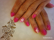 géllakk akril virággal